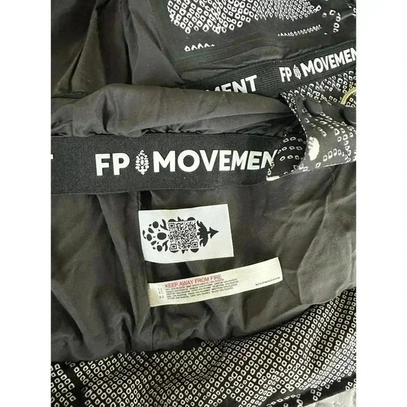 Free People Bunny Slope Printed PrimaLoft® Puffer Ski Jacket Black NWT, NEW! - Picture 10 of 12